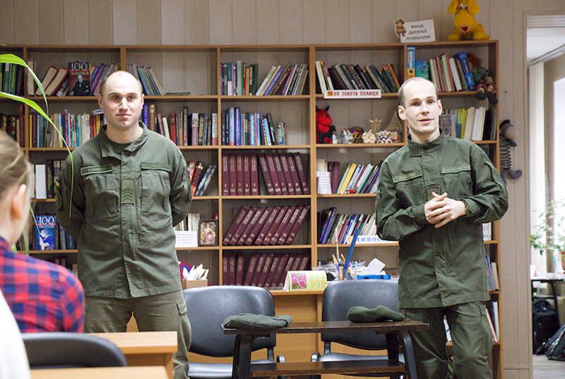 слобожанские гвардейцы встретились со школьниками Харькова