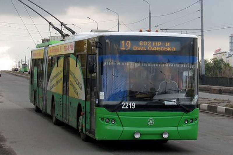 Тролейбус №19