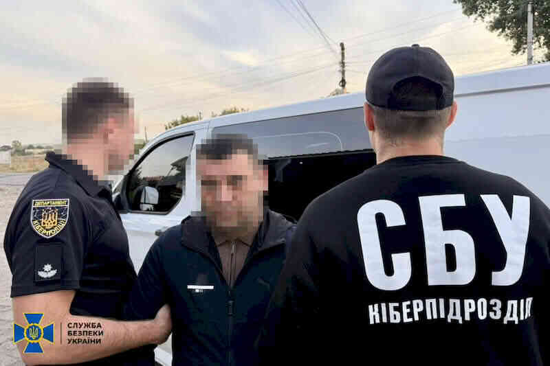 Затримання члена банди шахраїв