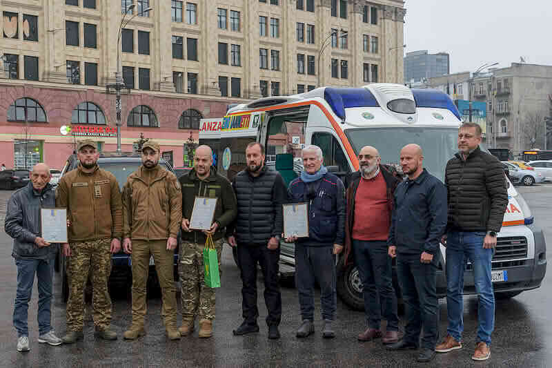 Подаровані автомобілі