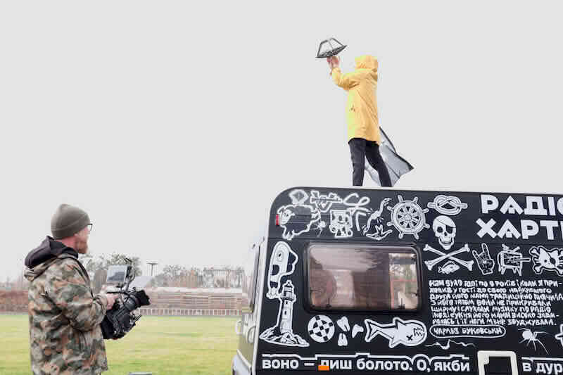 Рабочие будни Радио Хартия