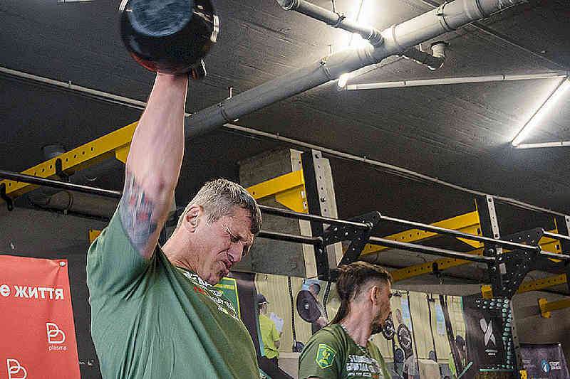 Чемпіонат з гирьового спорту пам’ті загиблих героїв-гвардійців