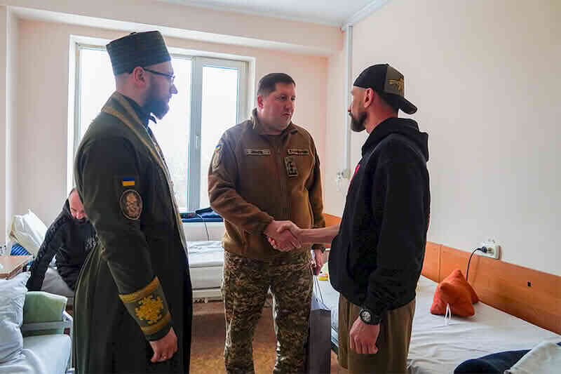 Посещение раненых гвардейцев