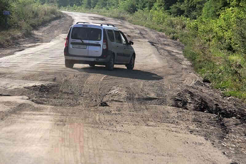 Неналежний стан дороги