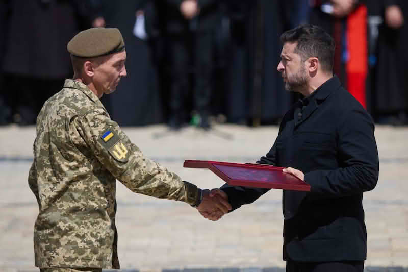 Награждение Владимира «Студента» Савченко