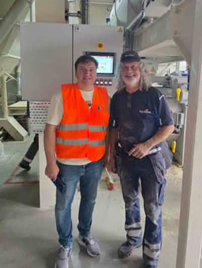 Александр Чумаченко (директор ПСК «ЧИФ»), Zonneveld Jeroen (Installation engineer Van Aarsen)