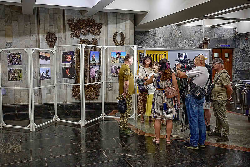 Фотовиставка прессофіцера 5 Слобожанської бригади «Скіф» капітана Антона Карпенка. «Погляд. Побратими. Долі»