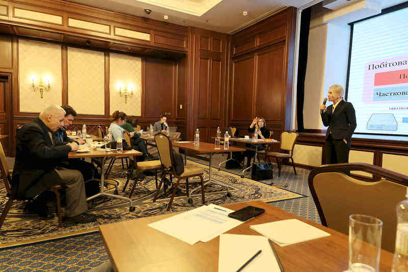Use of electronic evidence in war crimes and related offenses for media and civil society in Ukraine